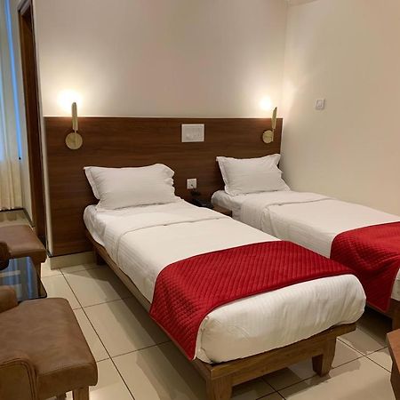 Hotel Jesta Residency Hassan Zewnętrze zdjęcie
