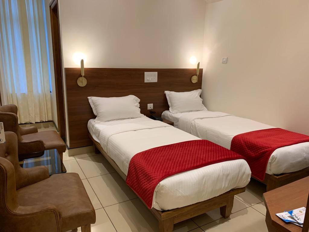 Hotel Jesta Residency Hassan Zewnętrze zdjęcie