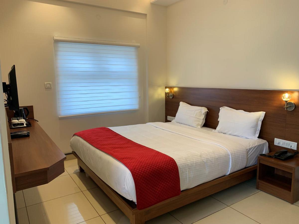 Hotel Jesta Residency Hassan Zewnętrze zdjęcie